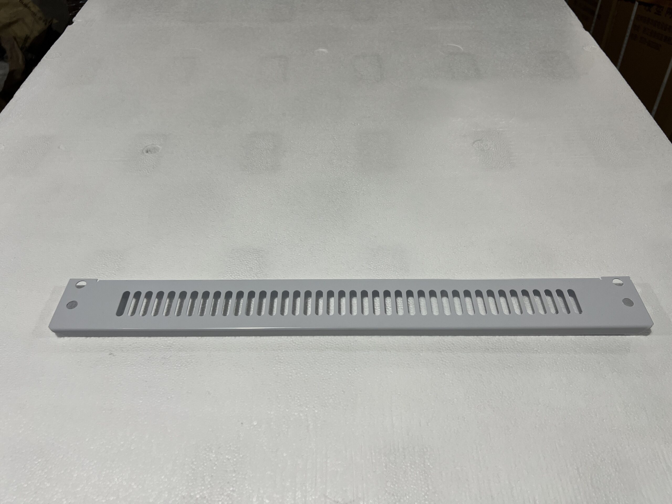 Rejilla frontal de acero gf044